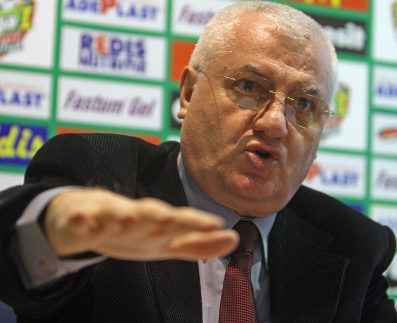 Alba-neagra cu programul etapei a 33-a