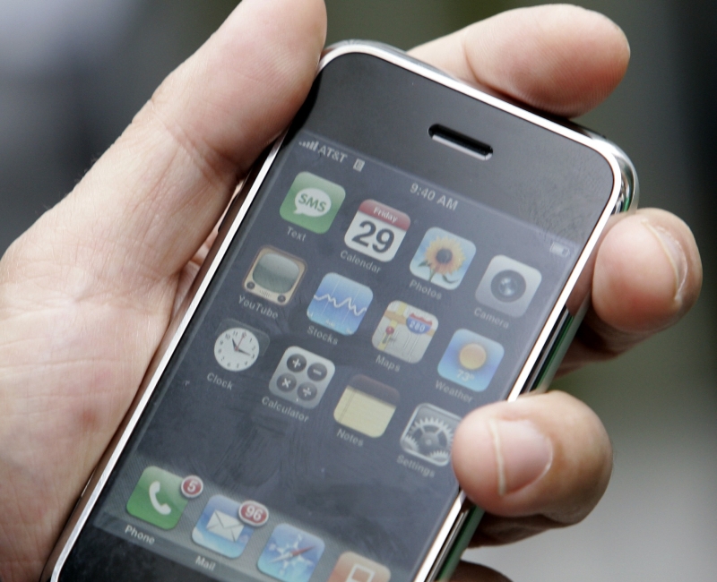 Apple a mai pierdut un prototip iPhone