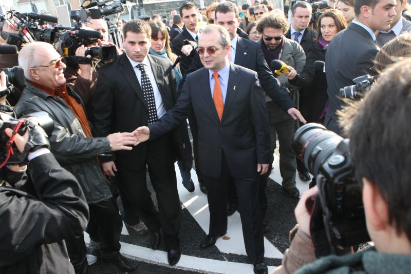 Guvernul a finalizat Legile austerităţii. VEZI CE SE TAIE