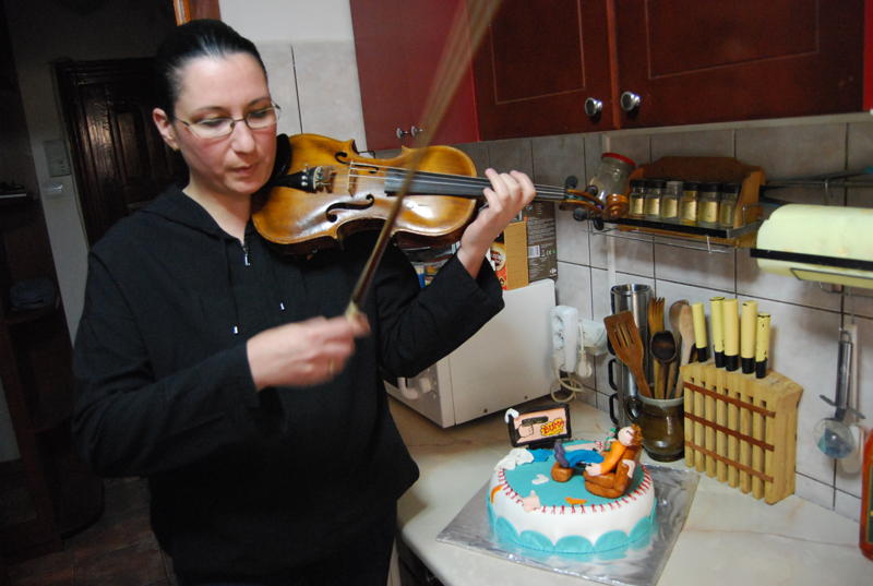 Violonista care face torturi unicat