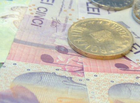 Deprecierea istorică a leului, consecinţa unui "lanţ de decizii amânate"