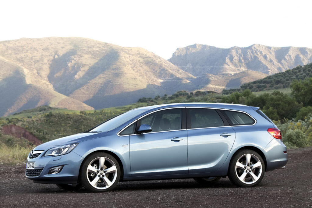 Opel a prezentat noul Astra break