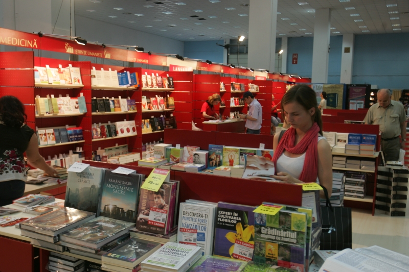 Se profilează favoriţii Bookfest