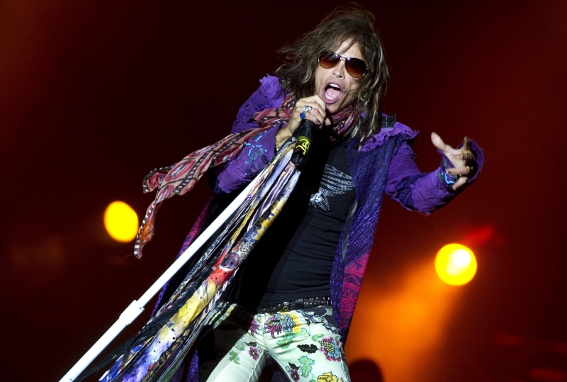 Solistul Aerosmith, căutat de rudele din Calabria la Bucureşti