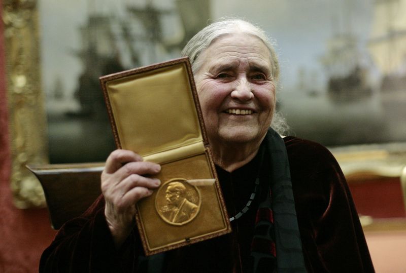 Amintiri din viitor cu autoarea Doris Lessing