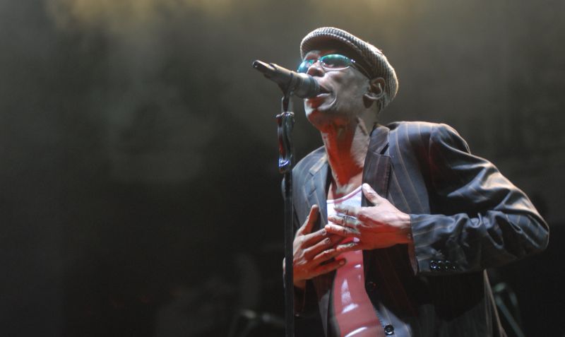 Faithless: "În România, muzica electronică este foarte apreciată"