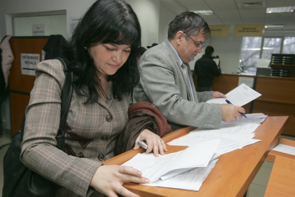 O lună pentru depunerea bilanţurilor pe primele 6 luni