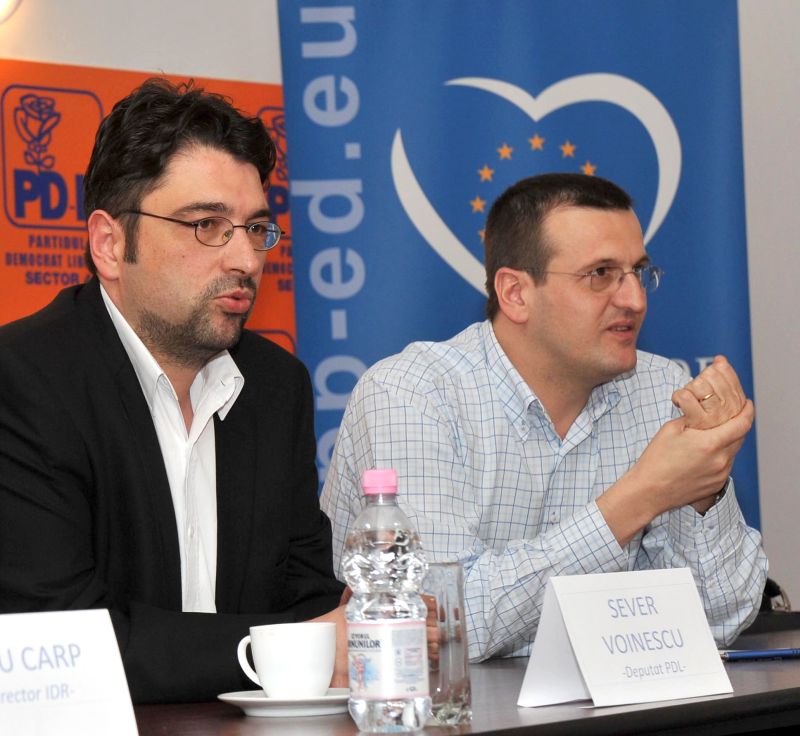 PDL cere capul lui Boc pe mai multe fronturi