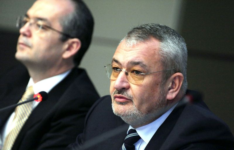 PDL-iştii, trimişi de Boc să se împrietenească cu Vlădescu şi Şeitan