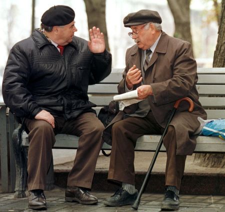 Statul le garantează o pensie şi "specialilor" ilegali