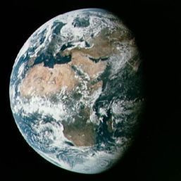 Studiu: Planeta Pământ s-a format în 100 de milioane de ani