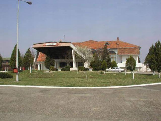 Aeroportul "Groazei" din Caransebeş, privatizat pe şest