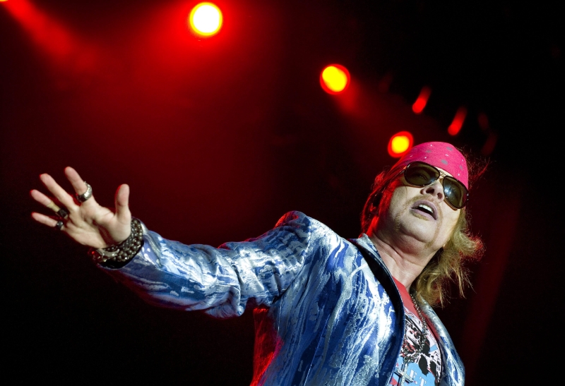Axl Rose a părăsit scena furios