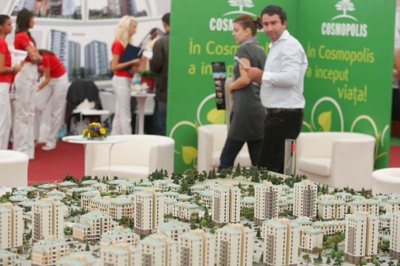 Locuinţele din Bucureşti se ieftinesc, cele din Cluj-Napoca se scumpesc