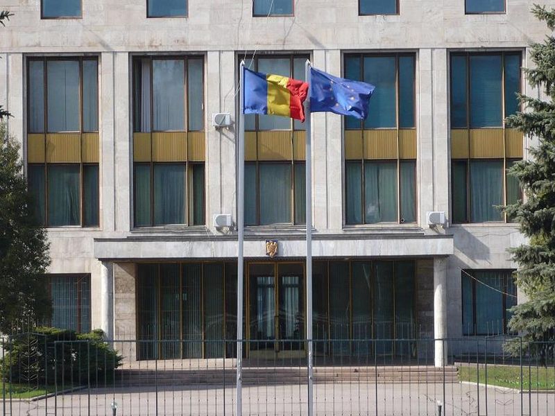 MAE condamnă Rusia pentru reținerea "spionului" Gabriel Grecu