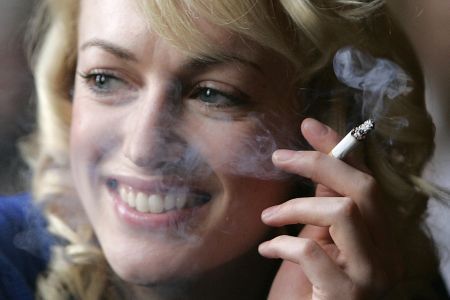 Nicotina, printre cauzele apariţiei cancerului la sân