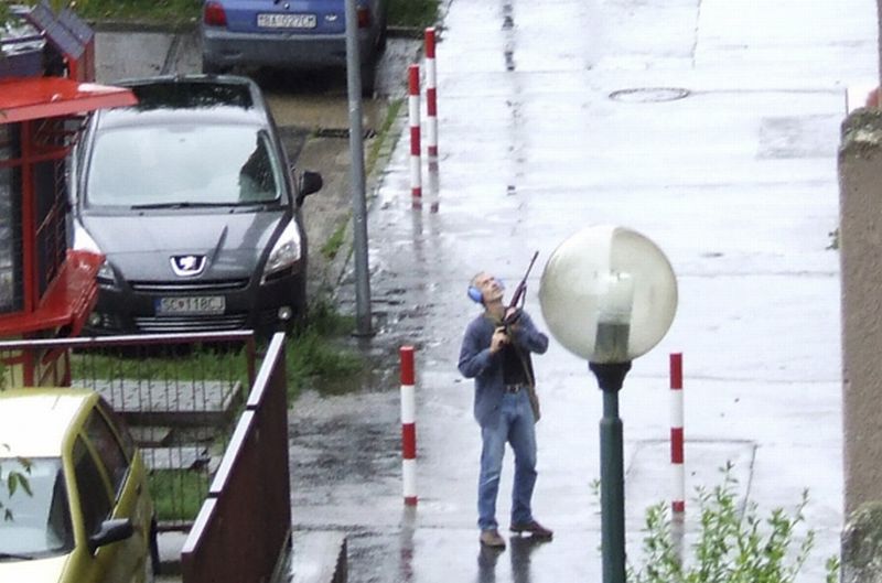 Primă ipoteză a tragediei de la Bratislava: agresorul ura romii | VIDEO