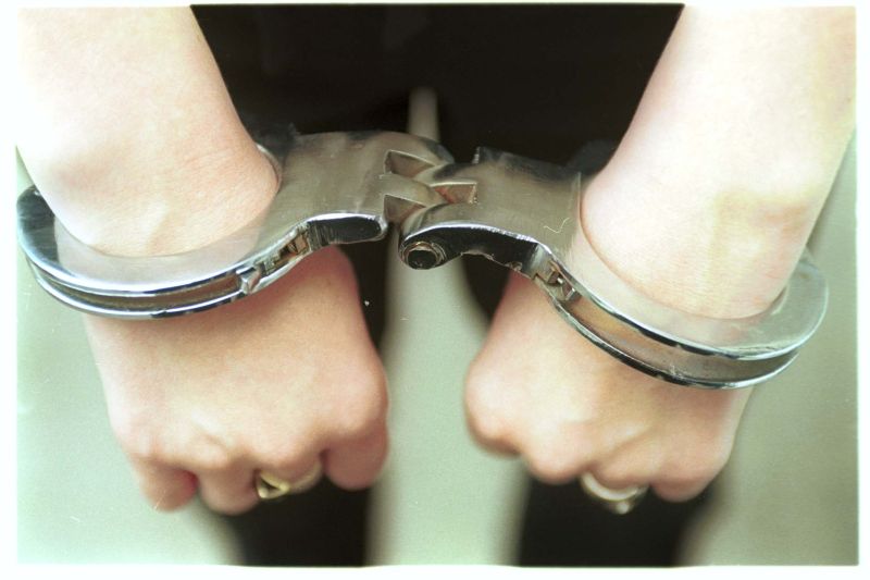 Româncă arestată în SUA pentru că a furat bani de la săraci în numele bisericii