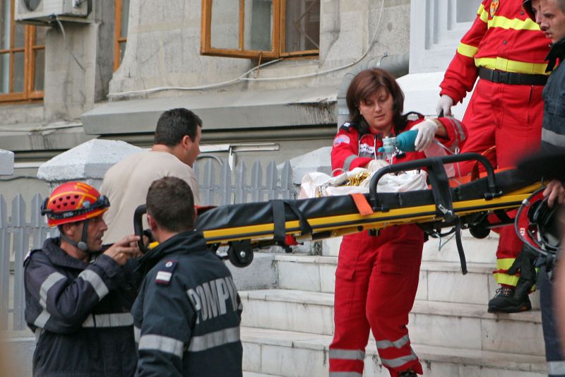 Starea celor şase bebeluşi arşi la Maternitatea Giuleşti este stabilă