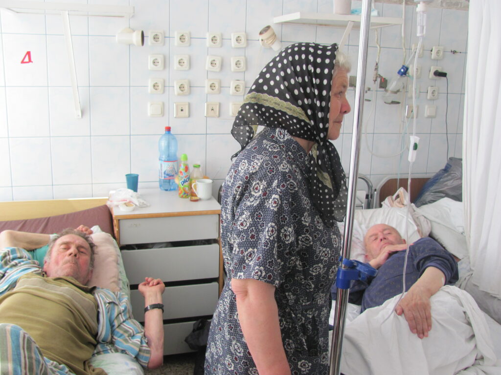 Unde ar trebui să lucreze medicii: numai la stat sau numai la privat?