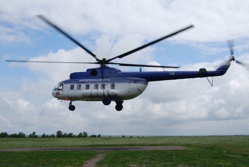 Bebeluş aflat în comă, adus la spitalul de copii din Iaşi cu elicopterul