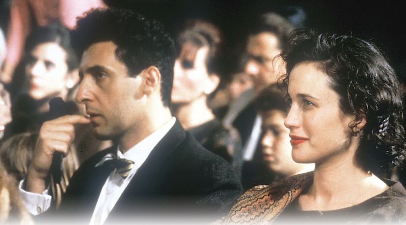 FILMUL EVZ: Eroi neobişnuiţi