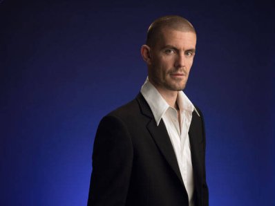 Gus Hansen a cucerit prima sa brăţară