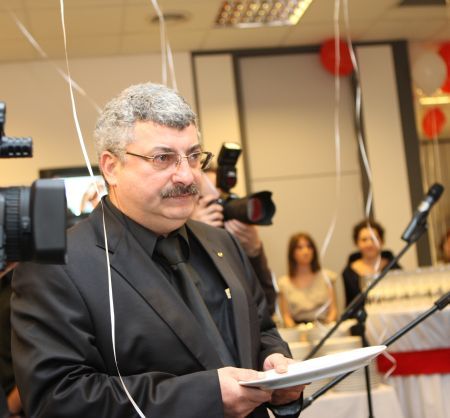 Magia şi manipularea politică