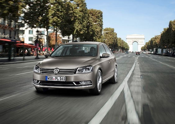 Primele imagini cu noul Volkswagen Passat