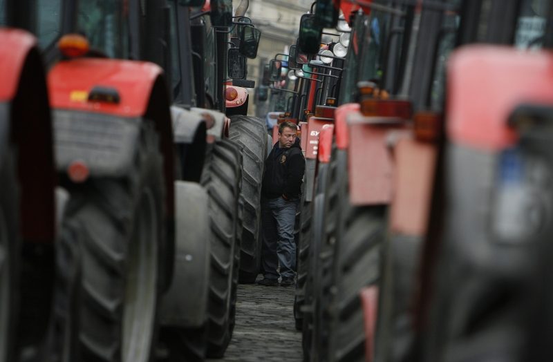 Programul "Rabla" pentru tractoare, blocat de Comisia Europeană