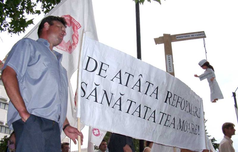 Război PSD - PDL, pe spatele sistemului de sănătate