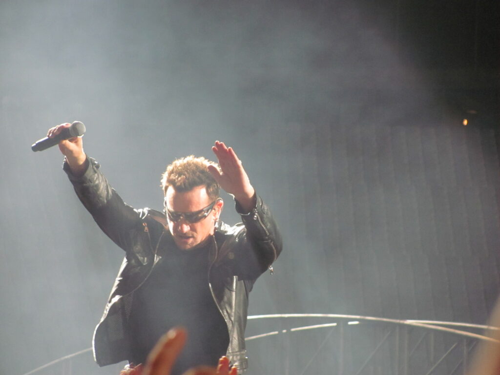 U2 a făcut spectacol la Istanbul| FOTO