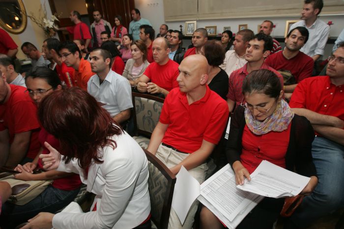Ultimele zile pentru modificarea contractelor bancare