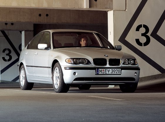 BMW Seria 3, cea mai căutată maşină second-hand