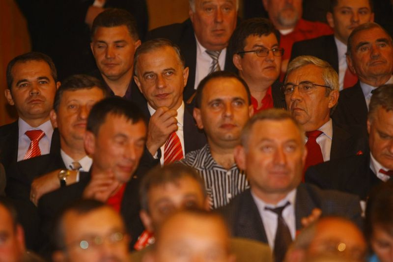 Botniţă pentru Mircea Geoană la Congresul PSD