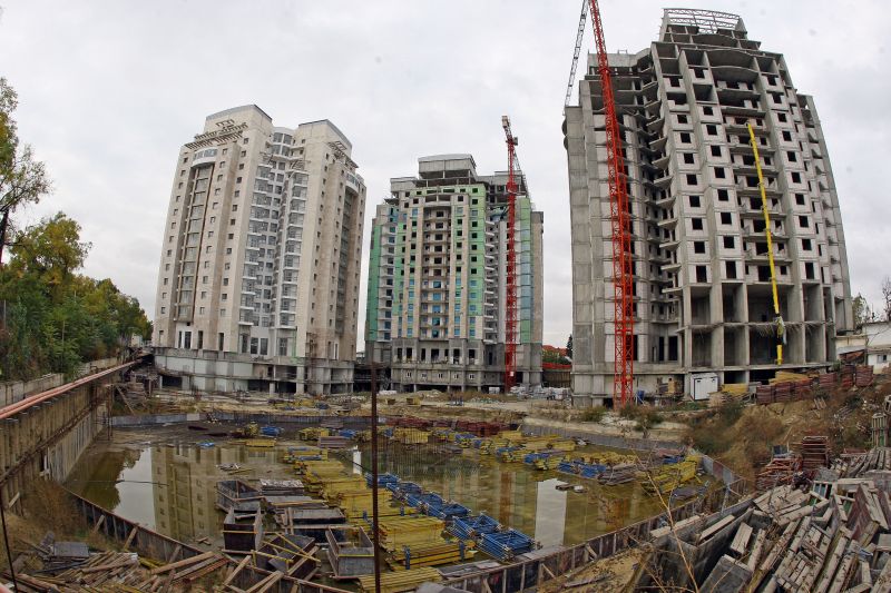 Clienţii Planorama: "Venim cu furcile şi vă linşăm"