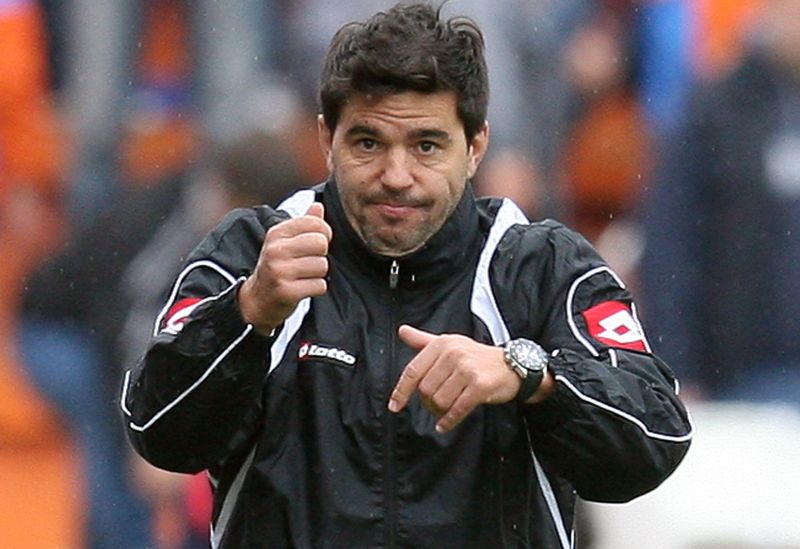 Cosmin Contra: "Selecţionerul ar fi trebuit să-l apere pe Zicu"