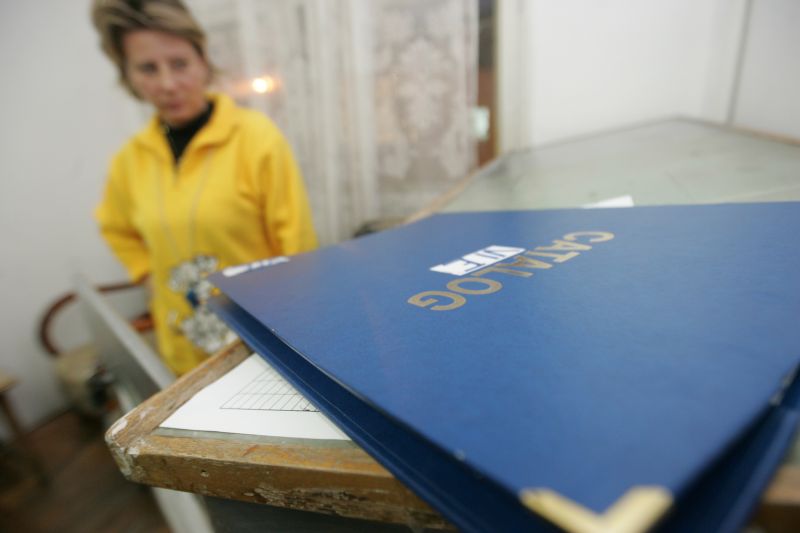 Educaţia, Cenuşăreasa din povestea bugetarilor