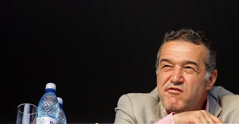 Gigi Becali, autorul moral al atacului cu cârnaţi asupra Ambasadei Poloniei?