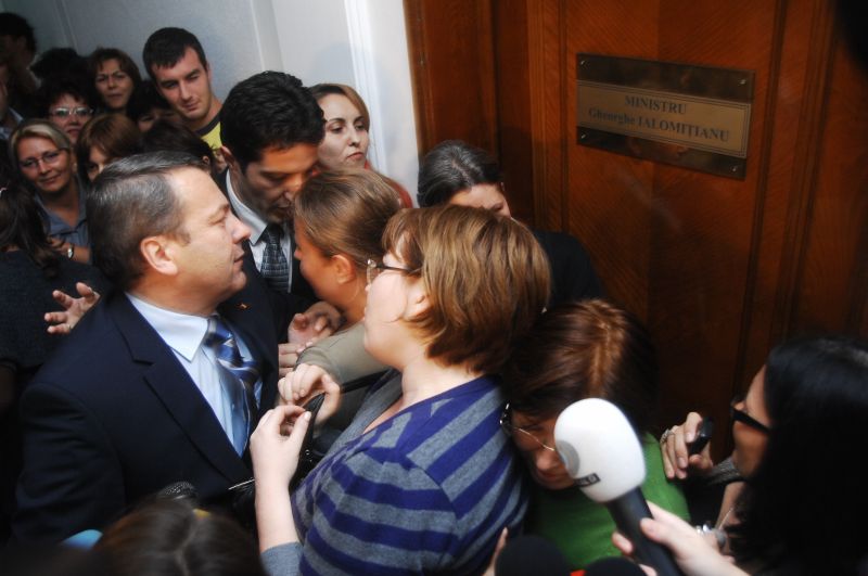 Ialomiţianu despre stimulente: Sunt directori care s-au trecut pe liste