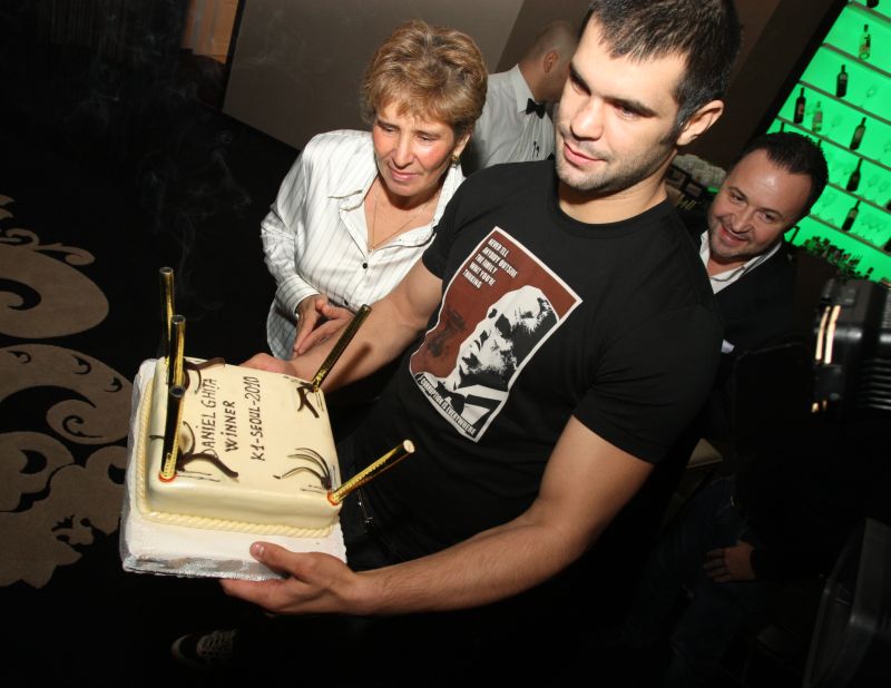 Măruţă, complice la o petrecere surpriză organizată în cinstea lui Daniel Ghiţă