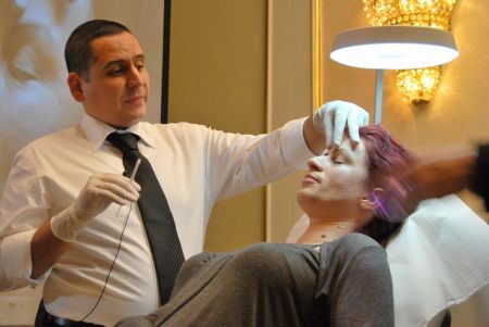 Migrenele cronice vor fi tratate cu botox