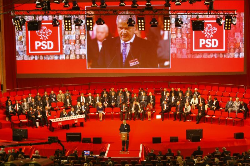 Năstase, un banc cu Boc, o ironie cu Ponta