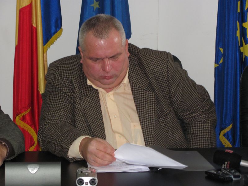 Nicuşor Constantinescu: "Fondurile europene ar trebui realocate"