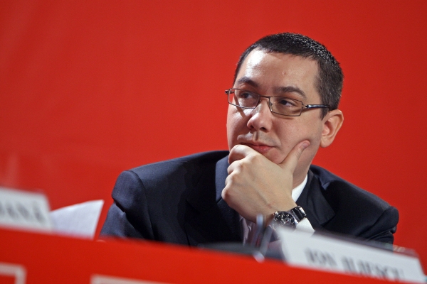 Ponta: Indiferent de ce fac Băsescu şi ai lui, depunem moţiunea