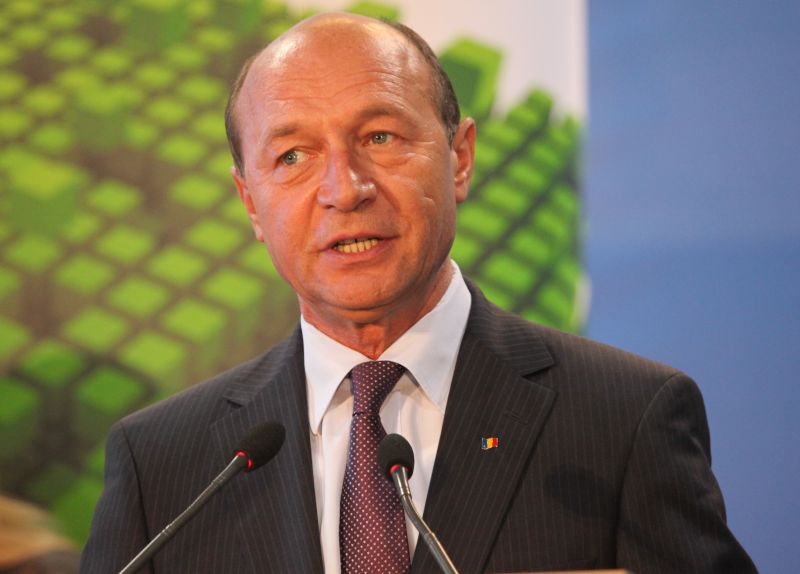 Poveştile adolescentului Traian Băsescu