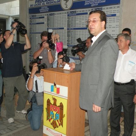 Republica Moldova, poligon între Vest şi Est