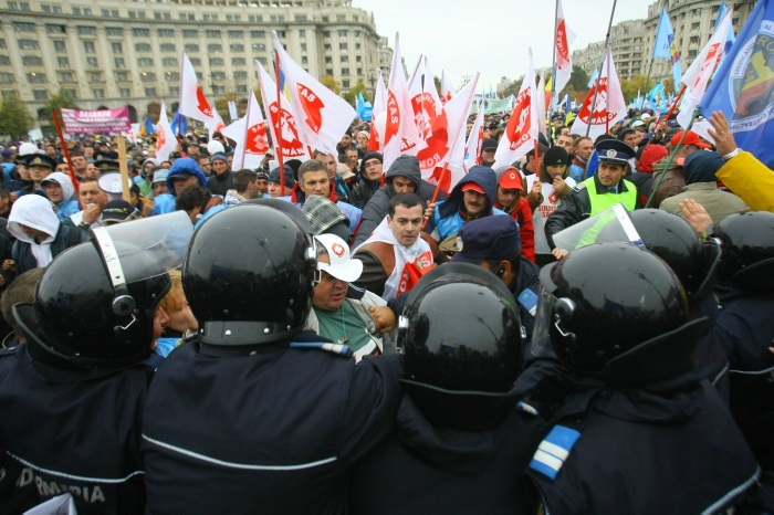 "Revoluţia" de la parlament, un spectacol TV ratat