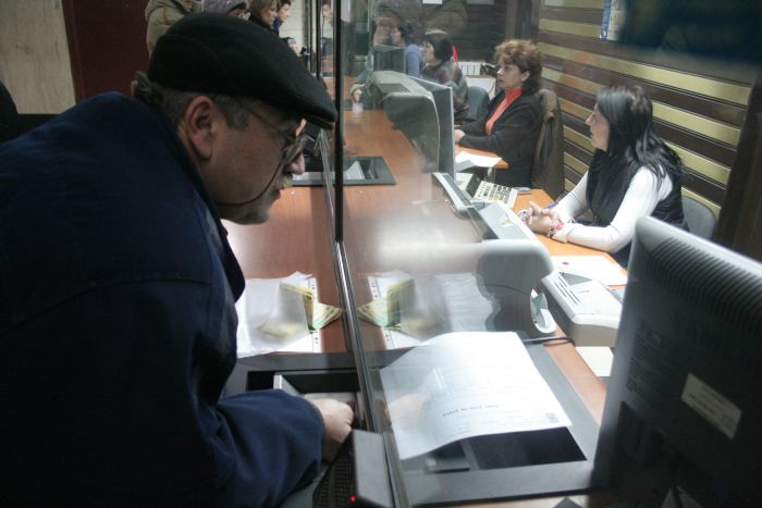 Tăierea de 25%, fentată cu creşteri de până la 70%