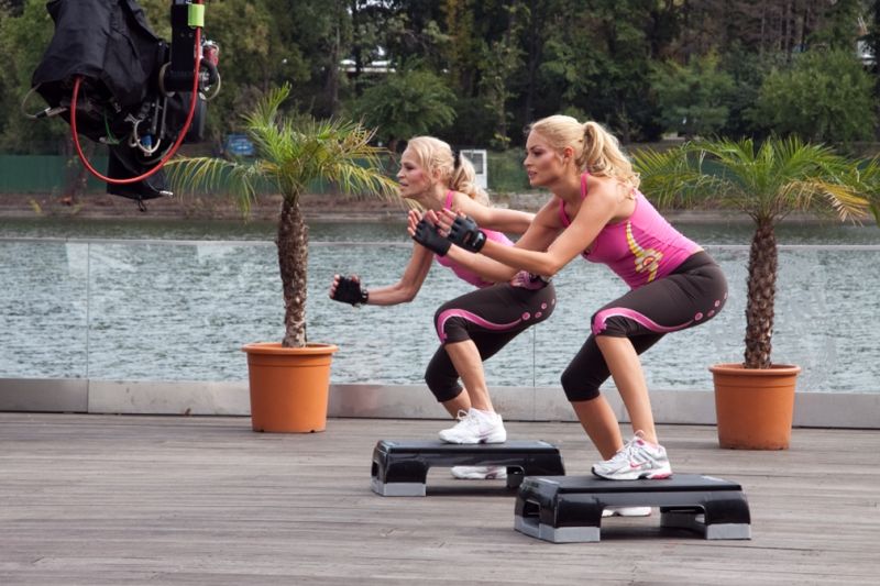 Aerobic cu Valentina Pelinel